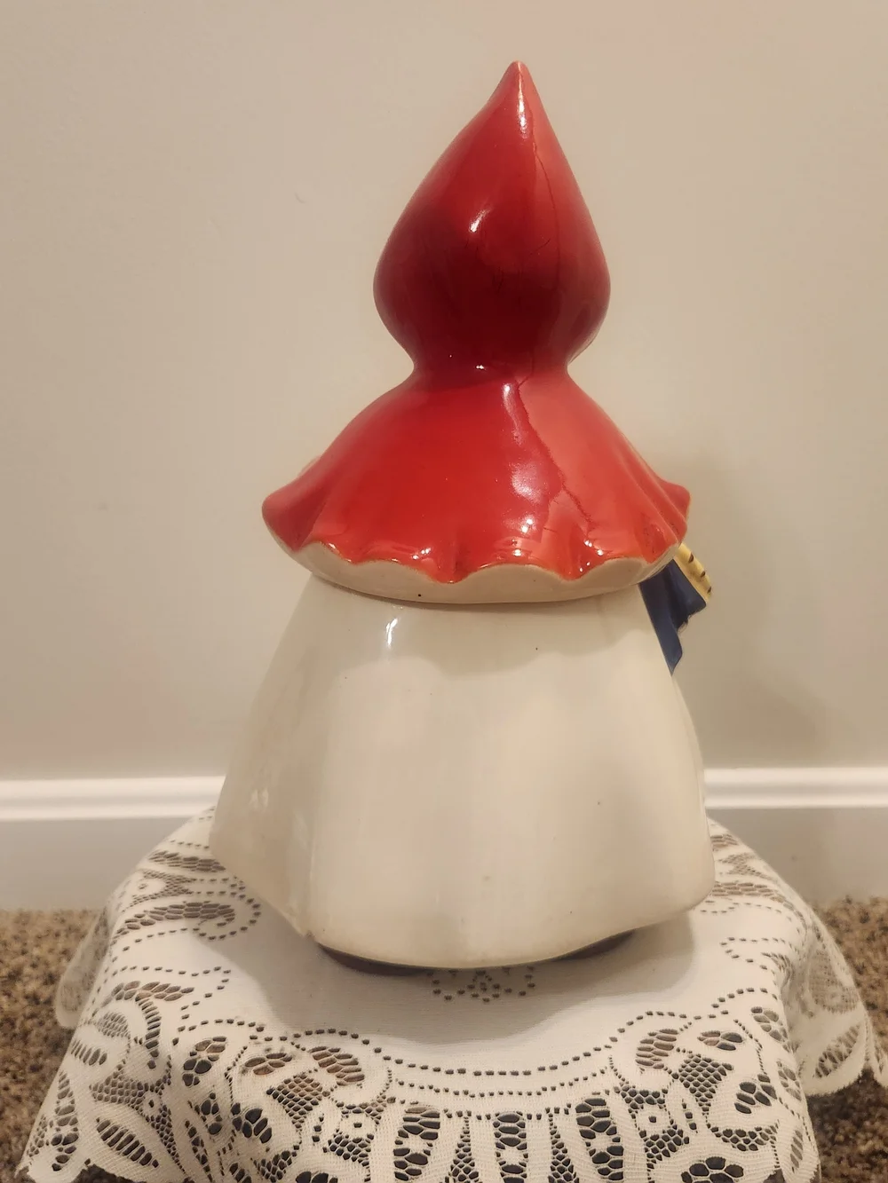 Vintage Hull Pottery / Hull Ware Little Red Riding Hood Cookie Jar #967